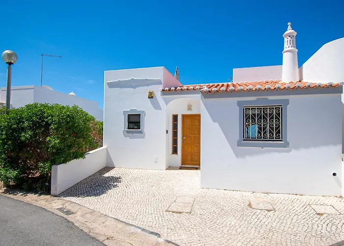 Casa Mel - Stylish 3-bed Townhouse With Pool Vakantiehuis Carvoeiro (Lagoa)