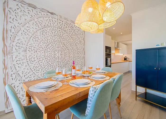 Casa Mel - Stylish 3-bed Townhouse With Pool Vakantiehuis Carvoeiro (Lagoa)