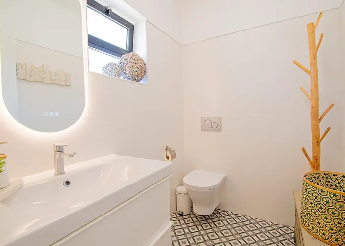 Casa Mel - Stylish 3-bed Townhouse With Pool Vakantiehuis