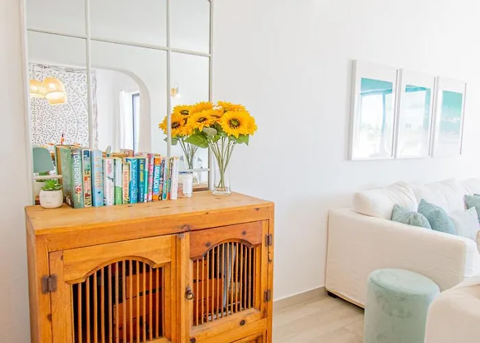 Casa Mel - Stylish 3-bed Townhouse With Pool Vakantiehuis Carvoeiro (Lagoa)