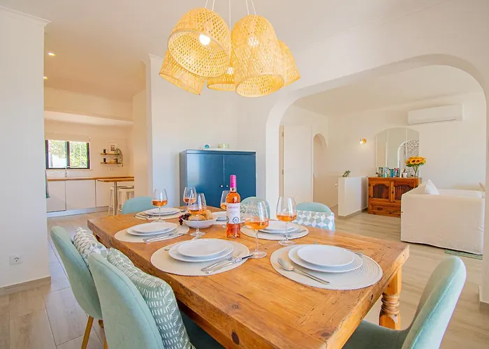 Casa Mel - Stylish 3-bed Townhouse With Pool Vakantiehuis